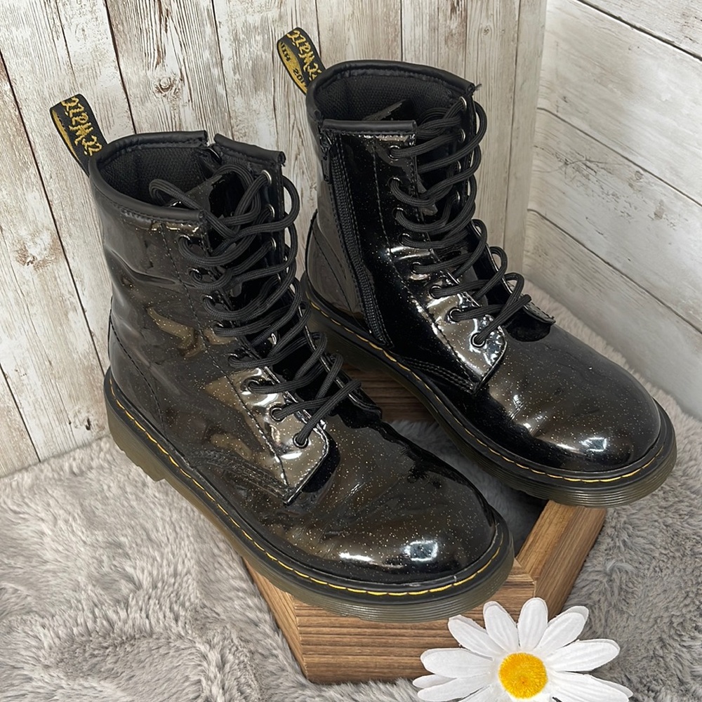 Doc Martens Black ✨ Glittery Patent Leather Boots, EU 37